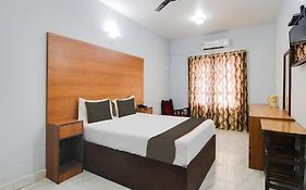 Collection O Maizons Lakeview Resort Baga 4* India